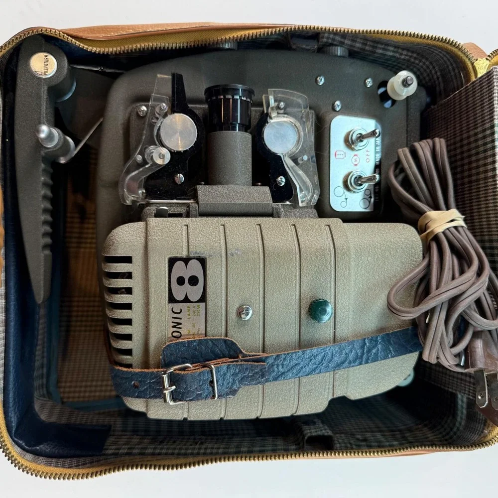Vintage Sekonic 8 Auto Load Movie Projector With Case And Film Reel Parts‎ Only